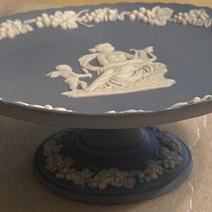 Wedgwood Jasperware blue and white cake stand/pedestal dish 1950-1959